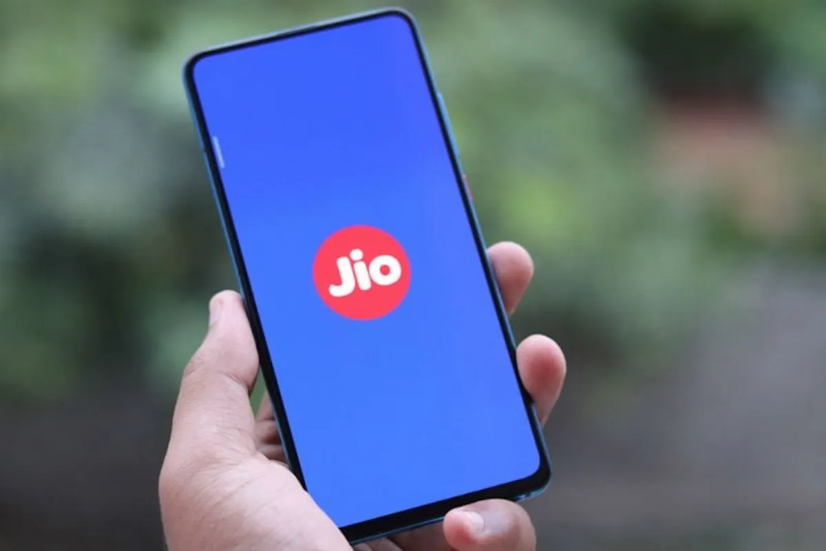 Jio’s Disruptive Entry: Revolutionizing India’s Telecommunication Landscape”