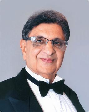 Cyrus Poonawalla Donates $100 Million to Global Vaccine Initiative