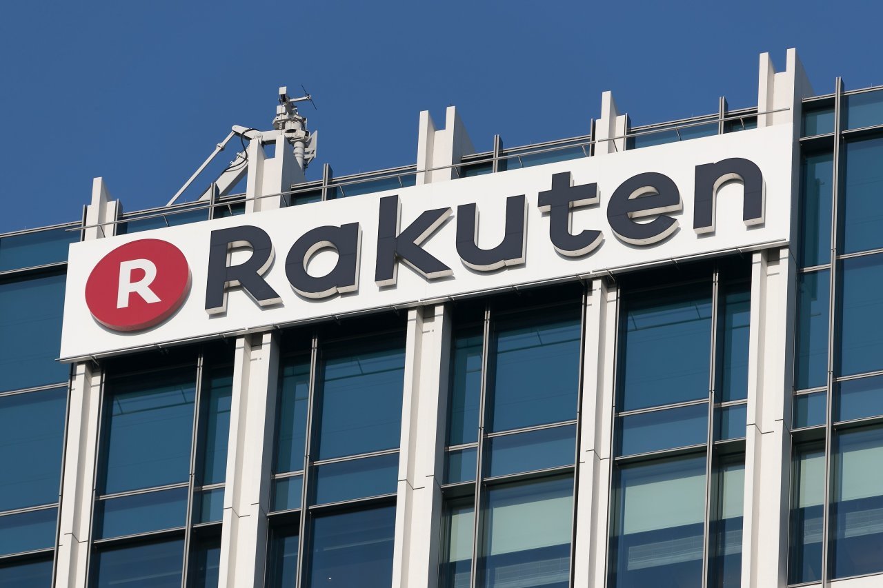 Rakuten: Redefining E-commerce and Internet Services with Innovation and Membership Loyalty