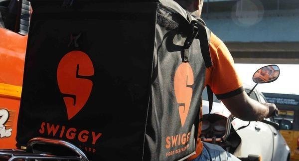 Swiggy Expands Service Fee Policy to Non-Metro Restaurants, Raising Commissions