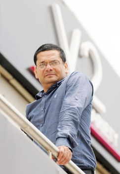 Agarwal started with a photostat shop, then transitioned to clothing retail.