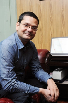 Ram Chandra Agarwal overcame polio to build a successful business.