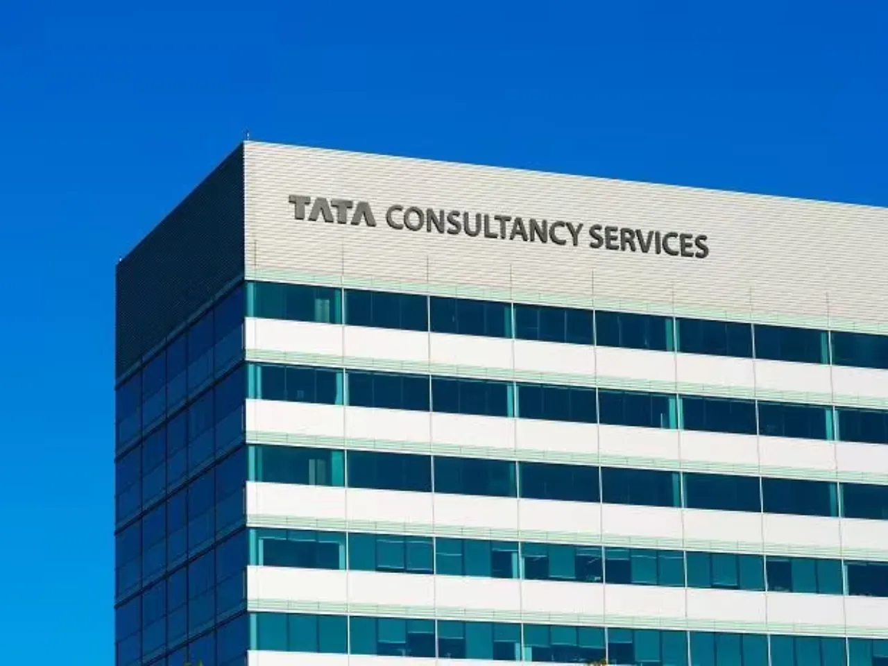 TCS Teams Up with IIT Kharagpur to Launch Cutting-Edge Research Center